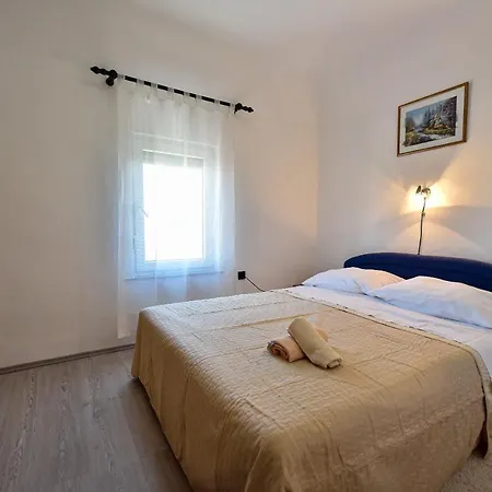 Apartment With Parking Space - 18605 *