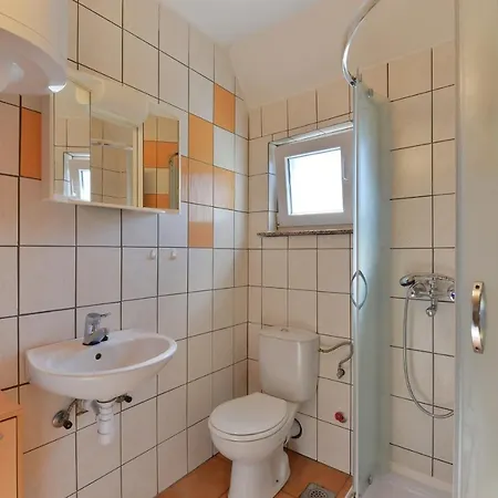 Apartment With Parking Space - 18605 Vir